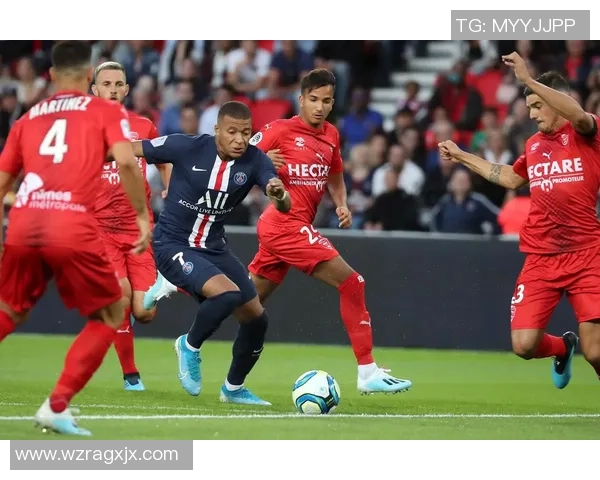 欧联杯精彩对决那不勒斯小胜巴黎圣日耳曼引爆全场热情