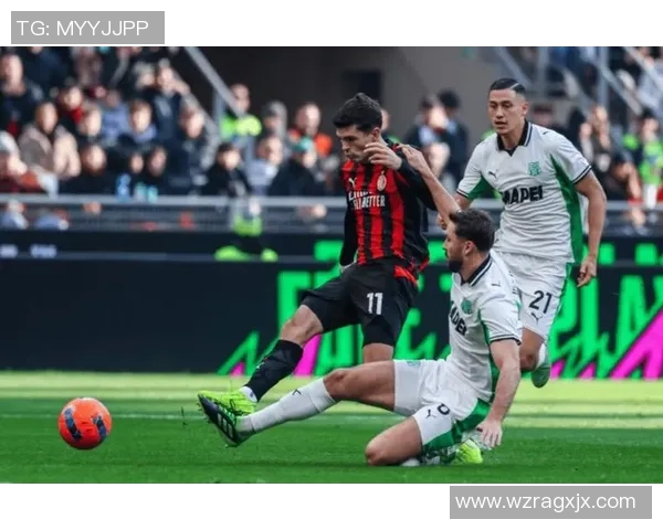 中超精彩对决AC米兰凭帽子戏法战胜那不勒斯全场沸腾